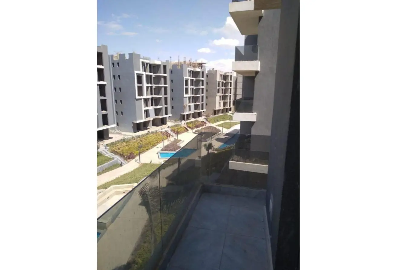 Premium Apartment in a Prime October Location (2)