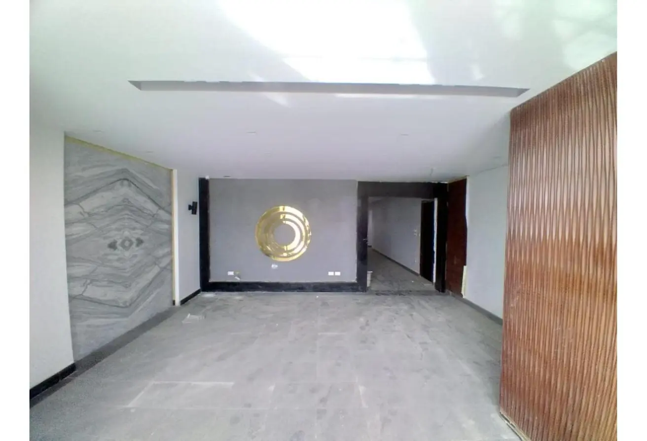 Premium Apartment in a Prime October Location (3)