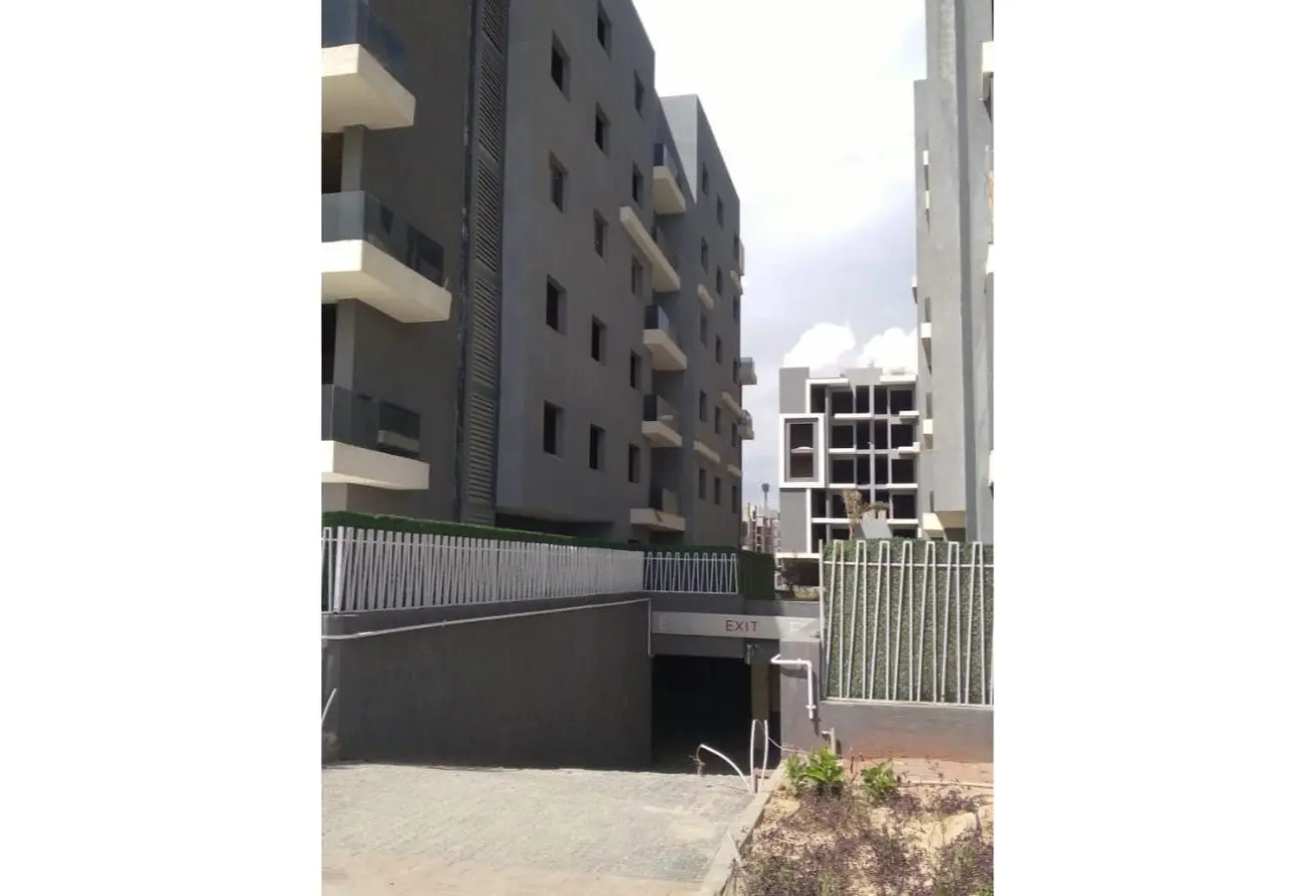 Premium Apartment in a Prime October Location (4)